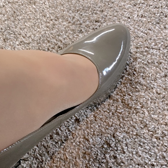 Used Cole Haan 1/2in Platform Heels Gray Size 10B - Picture 10 of 10